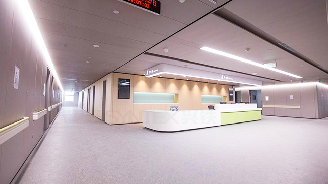 成都海角社区乱精品与资阳儿童医院合作案例 医院海角短视频安装|木纹钢制海角短视频安装